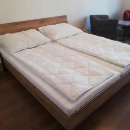 70m2 *